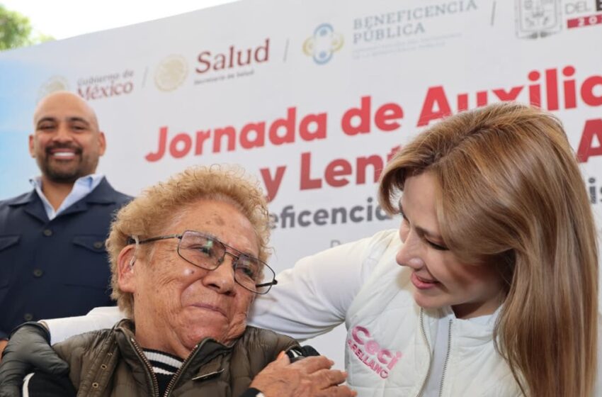  Beneficencia pública y Ceci Arellano acercan apoyos auditivos y visuales a familias poblanas