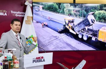 Con 13 trenes de pavimento, gobierno estatal transforma 558 kilómetros de vialidades
