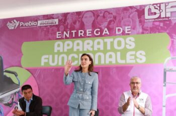 Entrega MariElise Budib 60 aparatos funcionales a personas con discapacidad en Puebla Capital