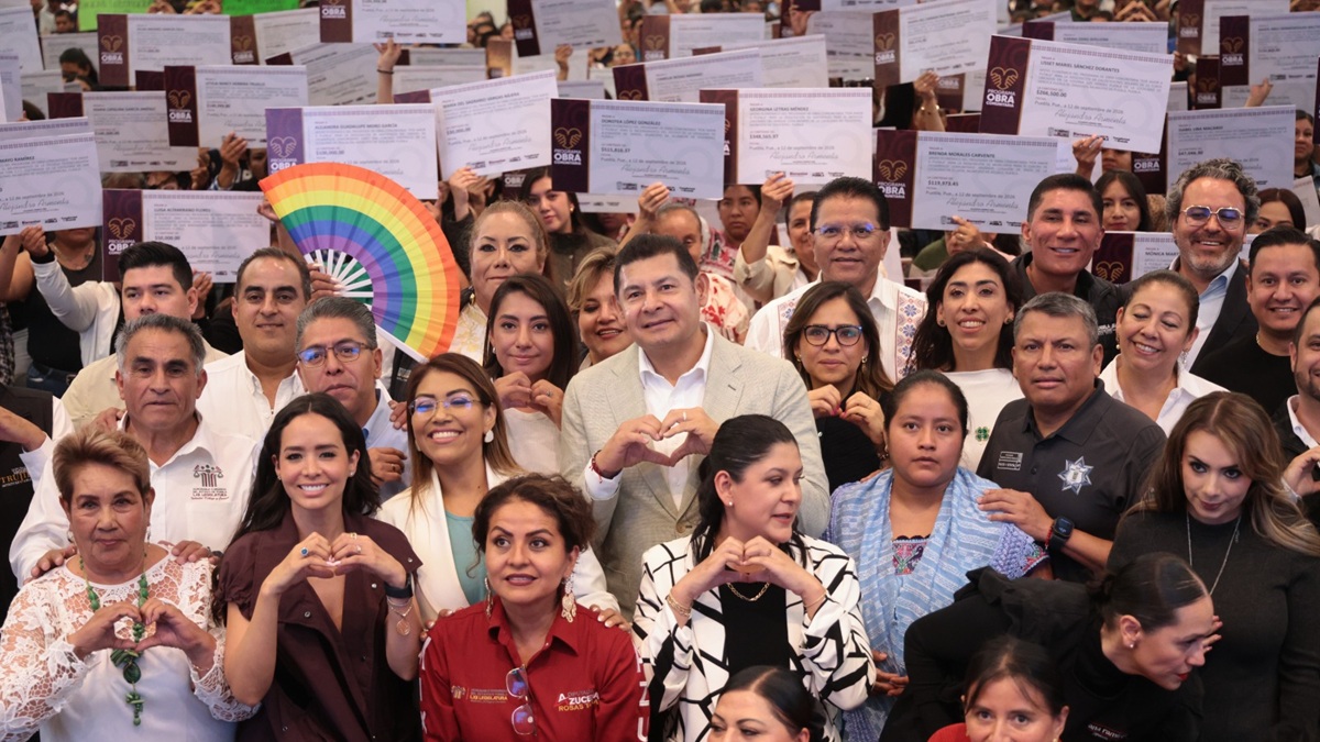 Entregan diputadas y diputados apoyos del Programa de Obra Comunitaria en beneficio de los distritos locales