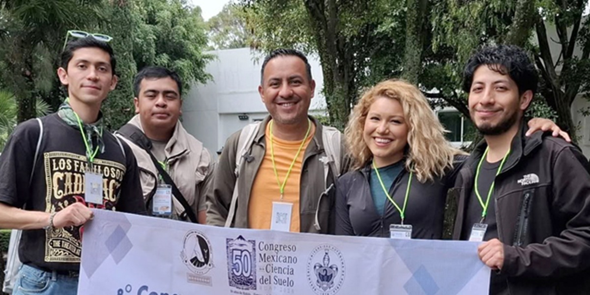Evalúan estudiantes de todo el país los suelos en Puebla
