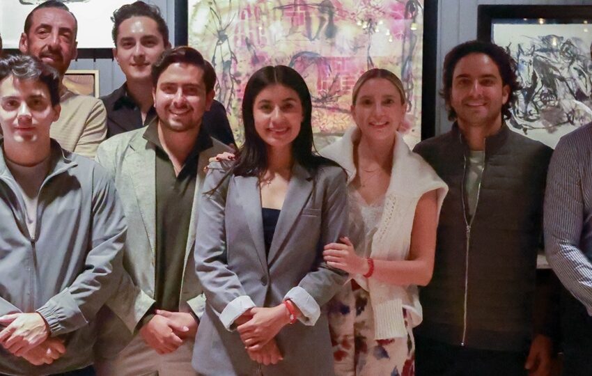  Gaby “la bonita” Sánchez fortalece diálogo con empresarios poblanos