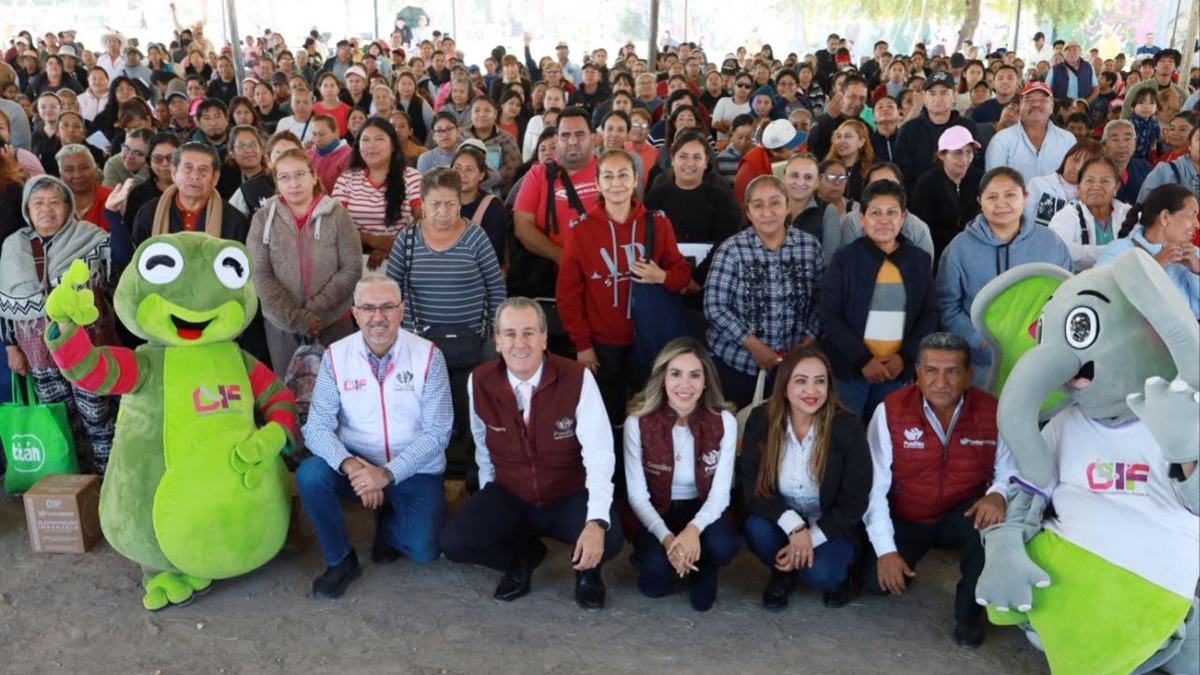 Pepe Chedraui entrega más de 9 mil despensas a familias de La Presa Guadalupe Hidalgo