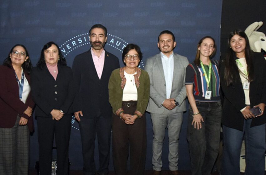  Pone en marcha Rectora Lilia Cedillo campaña “Échale los kilos”