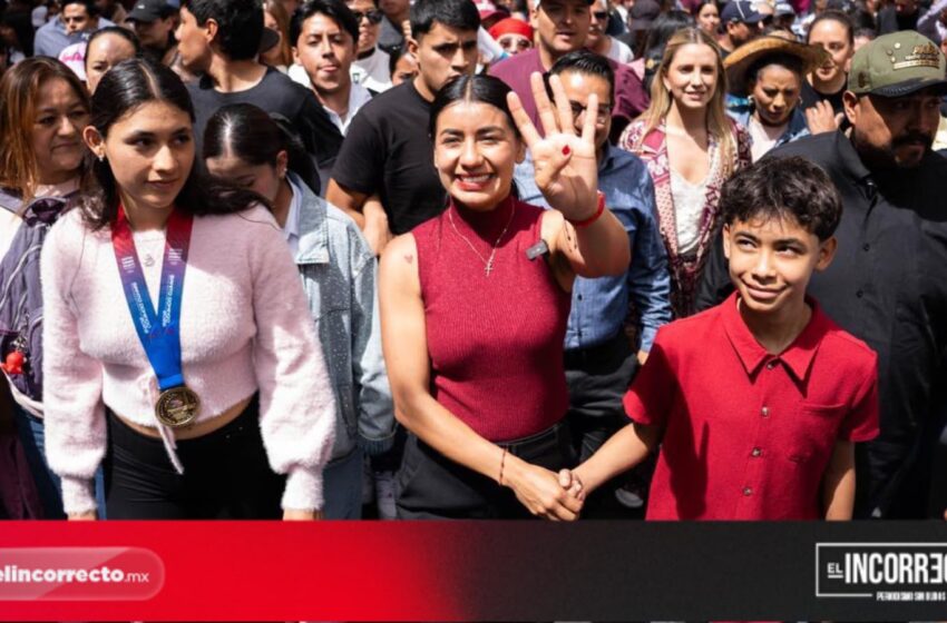  Así fue el registro de Gaby” La Bonita” Sánchez ante miles de personas para la candidatura a la alcaldía de Puebla