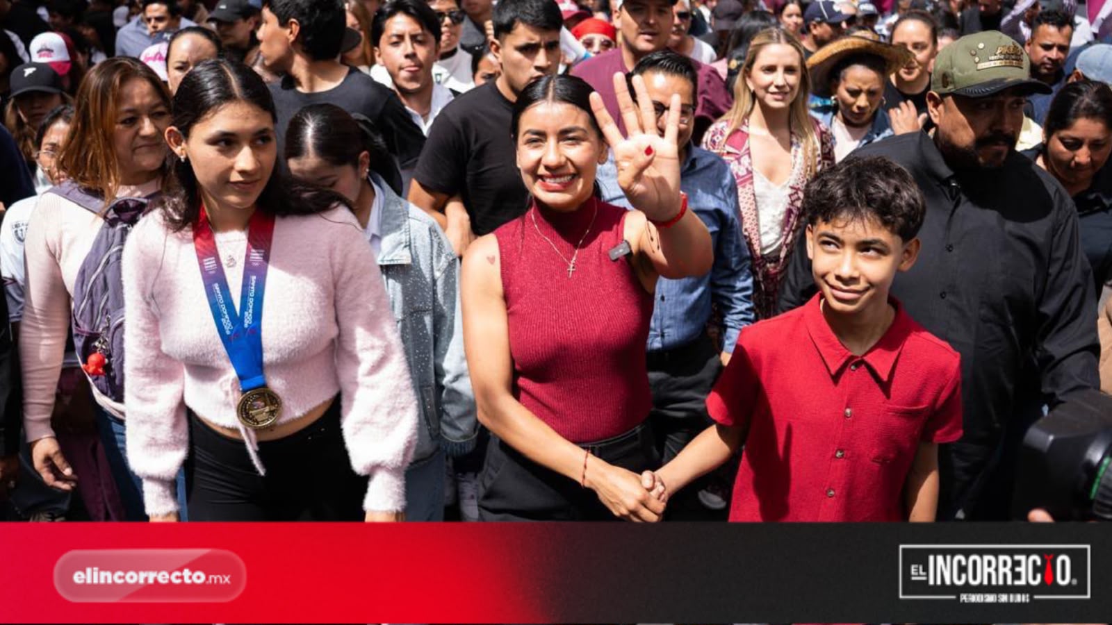 Así fue el registro de Gaby” La Bonita” Sánchez ante miles de personas para la candidatura a la alcaldía de Puebla