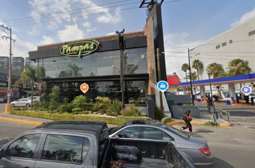  Denuncian robo de llantas a cliente de Mr. Pampas Angelópolis; acusa falta de apoyo del restaurante
